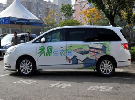 威远户外车贴喷绘如何保持效果?