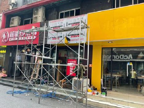 威远制作广告招牌如何避免它发黄？